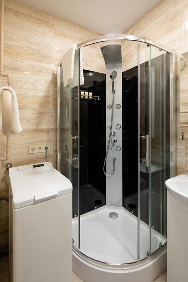 Cozy 2 Bedroom Apartment In Riga Centre Bagian luar foto