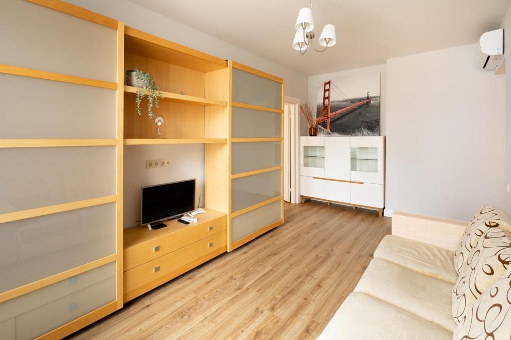 Cozy 2 Bedroom Apartment In Riga Centre Bagian luar foto
